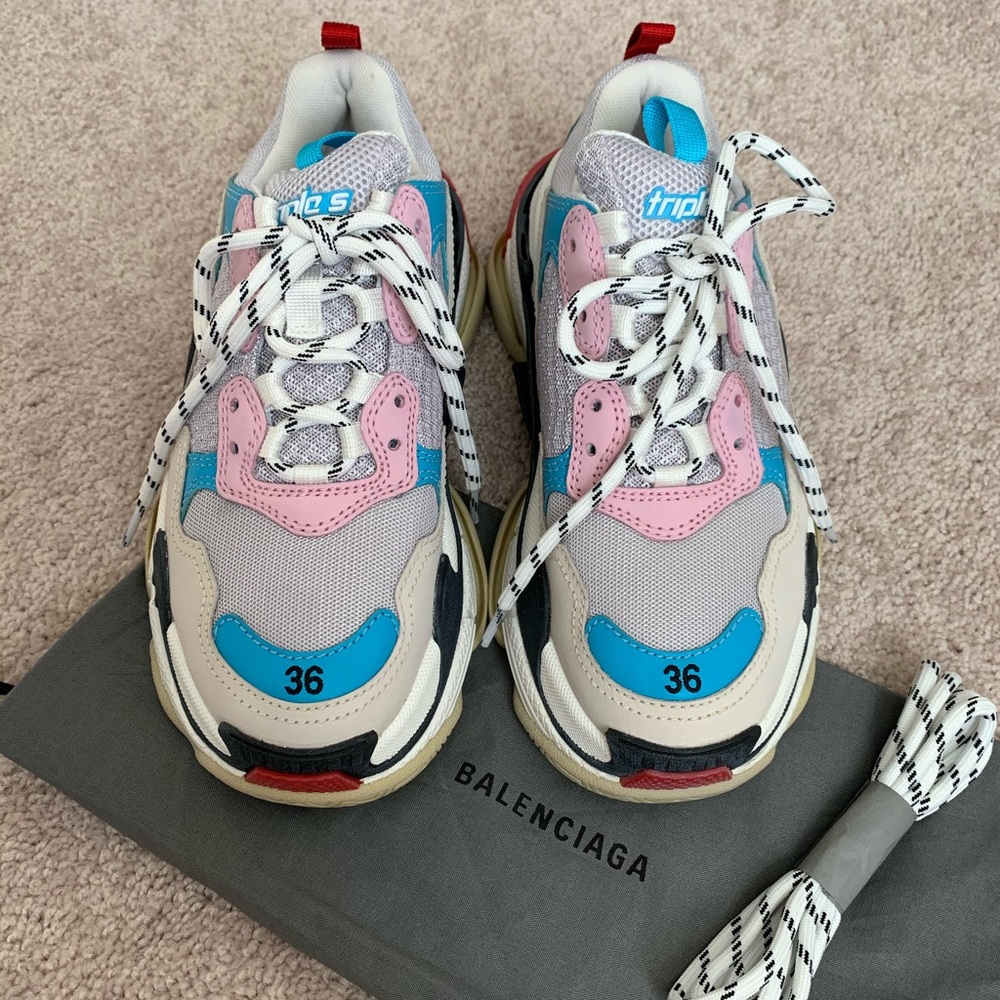 **SOLD** Authentic Balenciaga sneakers triple s